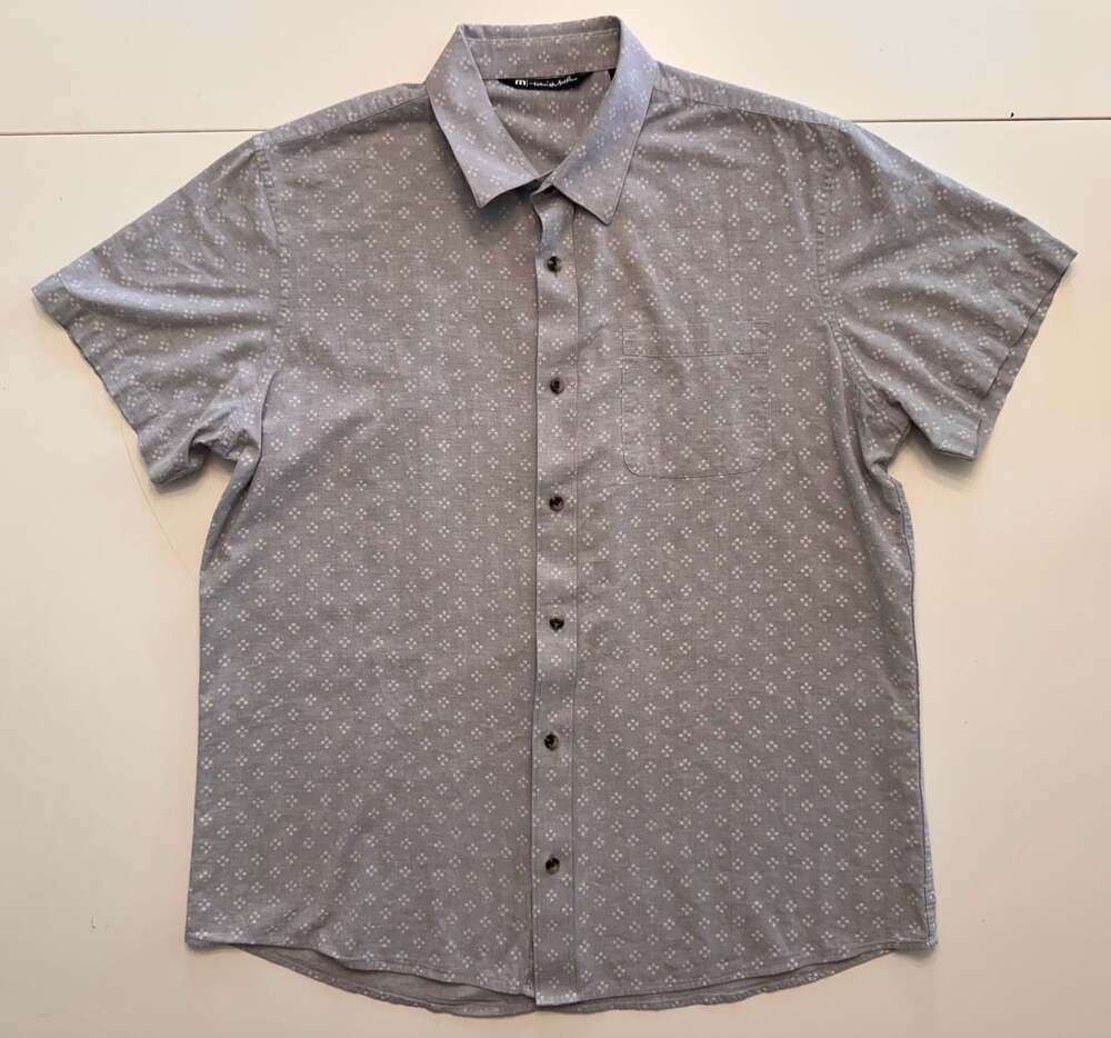 TravisMathew Men's Gray Diamond Print Short Sleeve Button-Up Shirt Size L